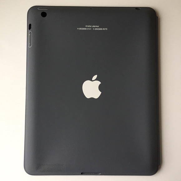 apple Accessories - IPAD SMART CASE IN EXCELLENT CONDITION